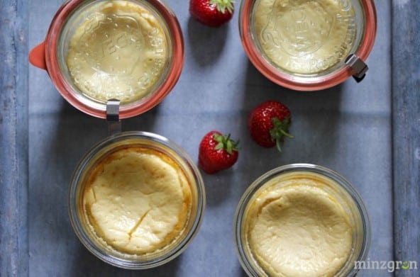 New York Cheesecake (mit Keksboden) - minzgrün