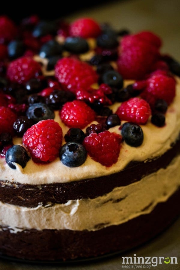 Beerenstarkes Schoko-Guinness-Törtchen - minzgrün