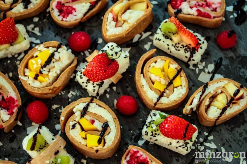 Frushi - Vegetarisches Sushi mit Früchten und Kokosmilchreis - minzgrün Frushi - Vegetarisches Sushi mit Früchten und Kokosmilchreis - minzgrün